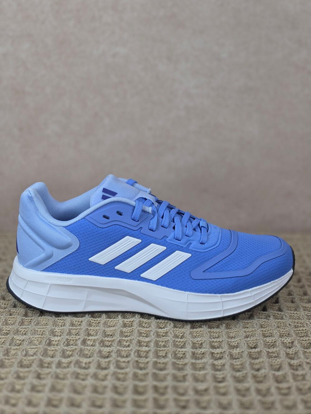 Adidas Duramo 10 HQ4131 Women’s 7 Blue White – Brand New